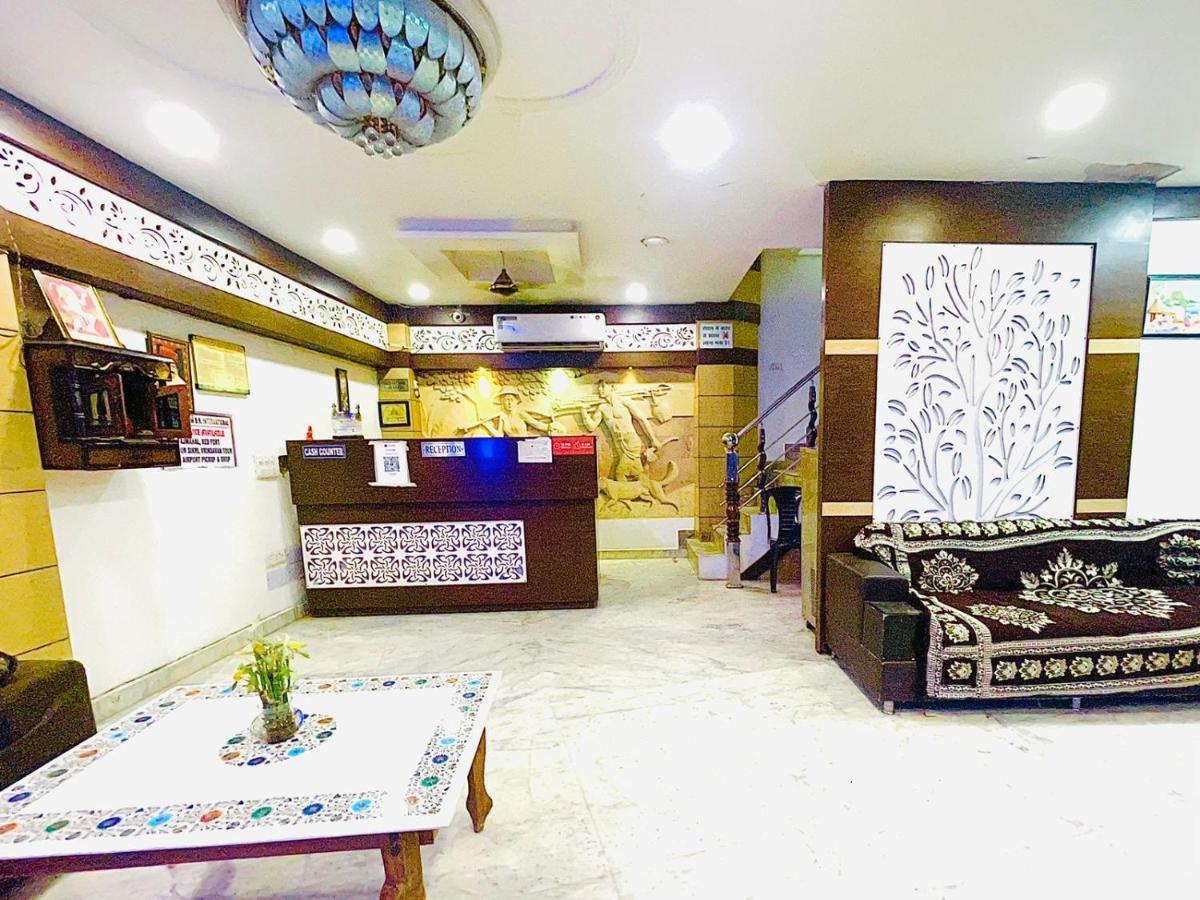 Blue Rose International, Family Hotel Agra  Bagian luar foto