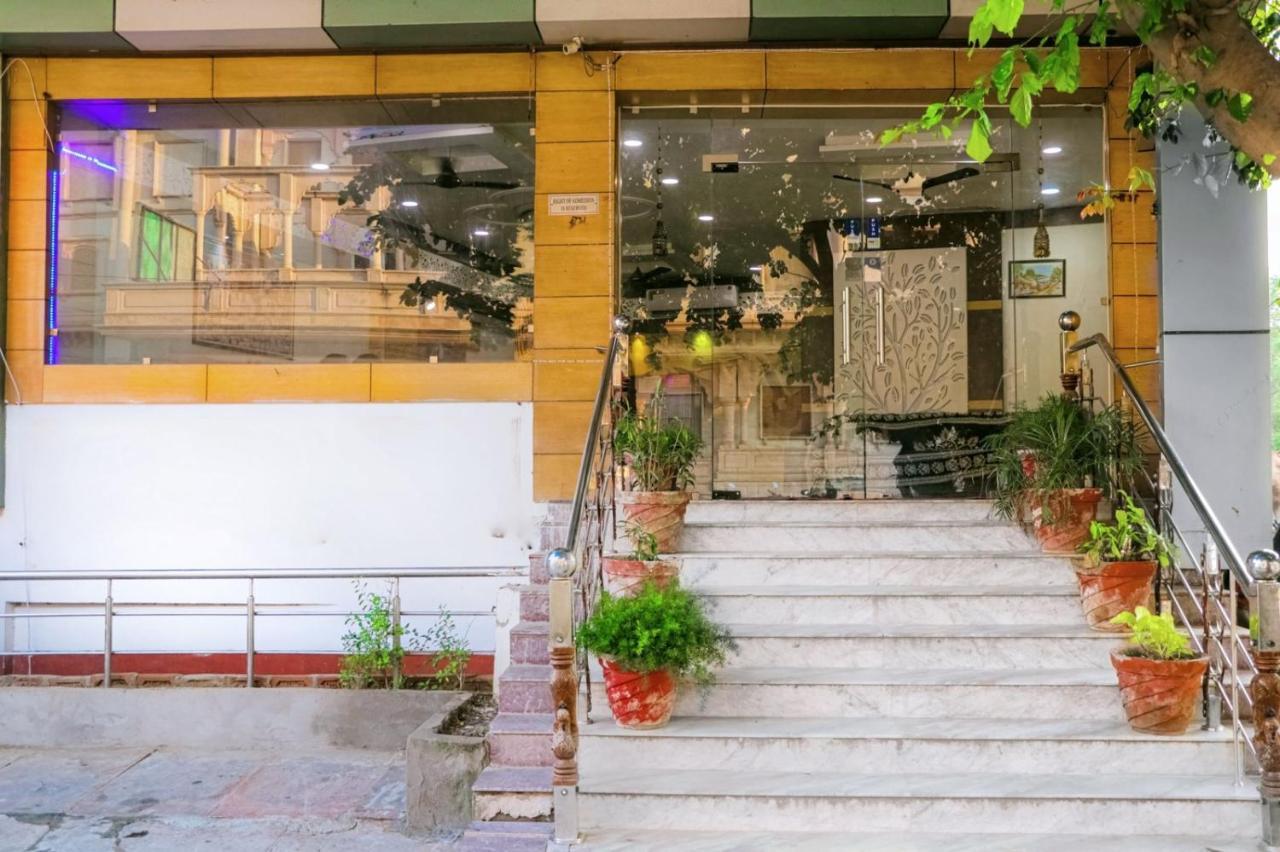Blue Rose International, Family Hotel Agra  Bagian luar foto